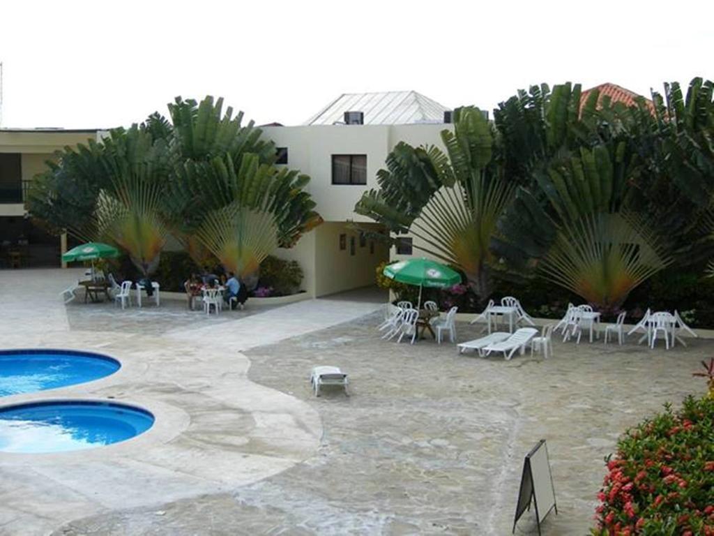 Hotel Las Caobas Сан-Франсиско-де-Макорис Экстерьер фото