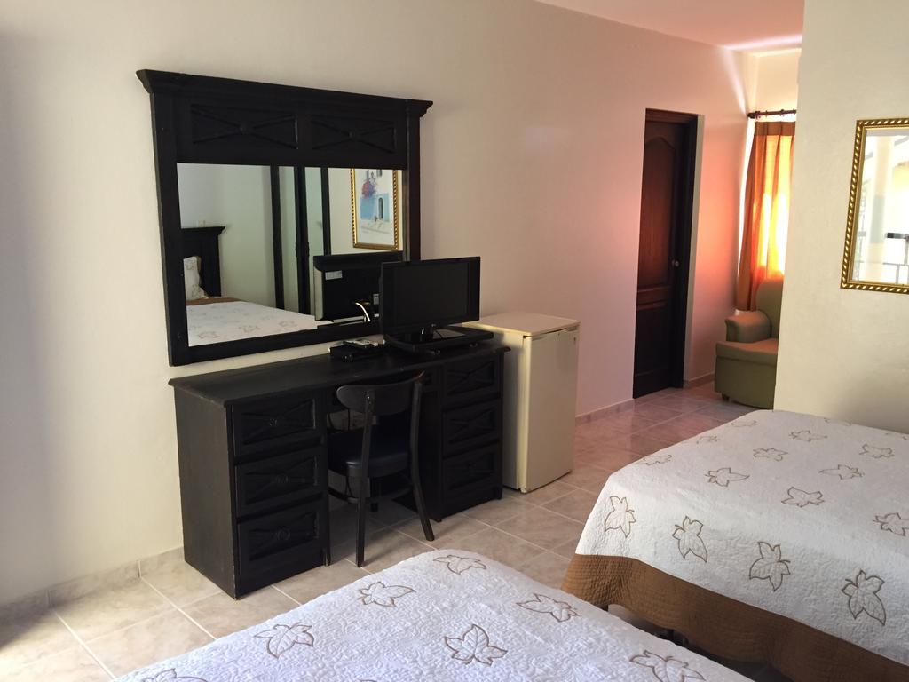 Hotel Las Caobas Сан-Франсиско-де-Макорис Экстерьер фото